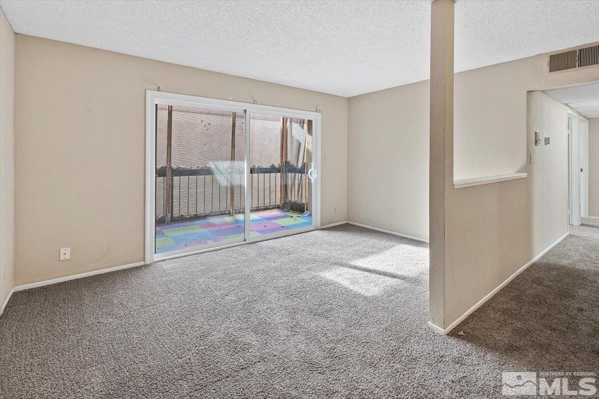 Photo #3: 240015311 Listing 