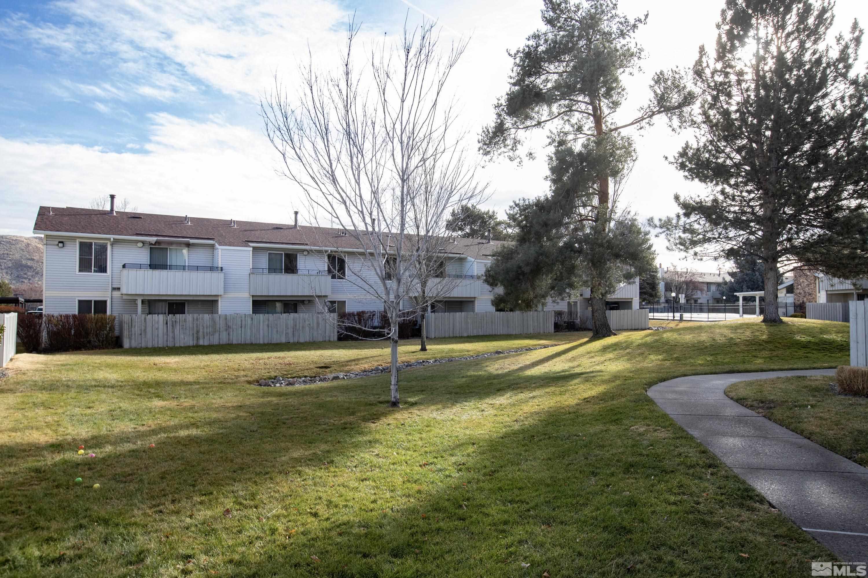 Photo #3: 240015446 Listing 