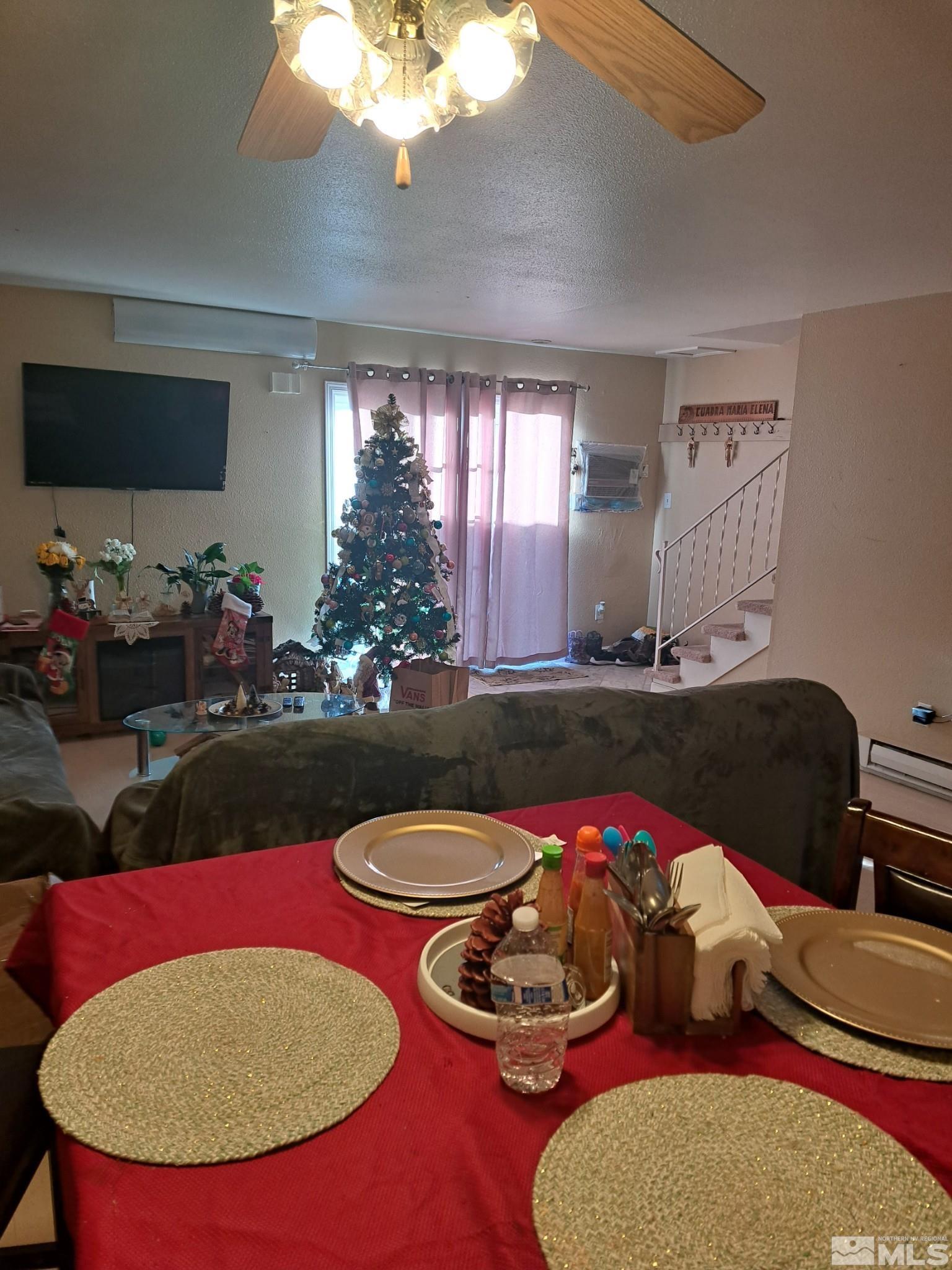 Photo #2: 250000022 Listing 