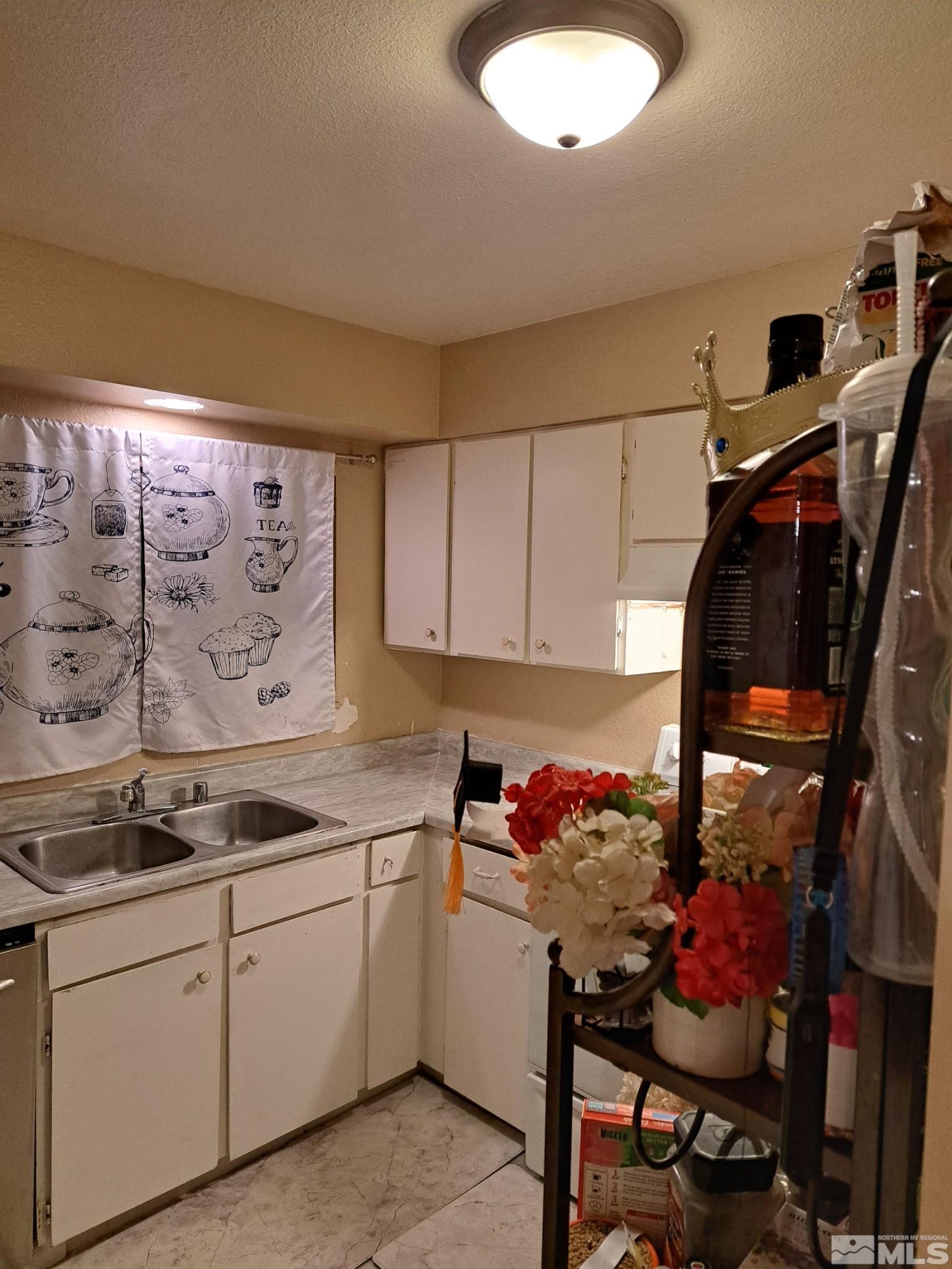 Photo #3: 250000022 Listing 