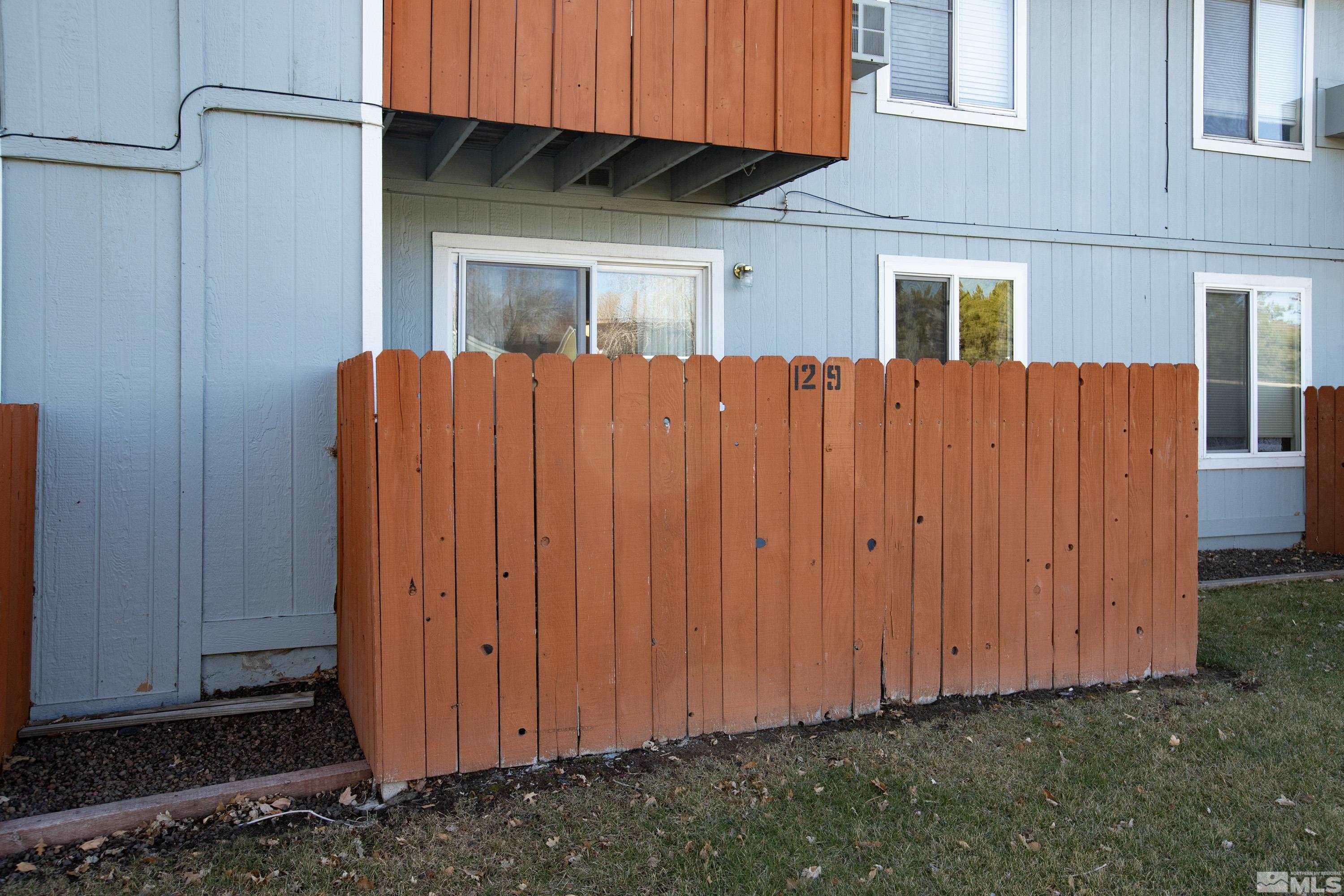 Photo #3: 250000159 Listing 