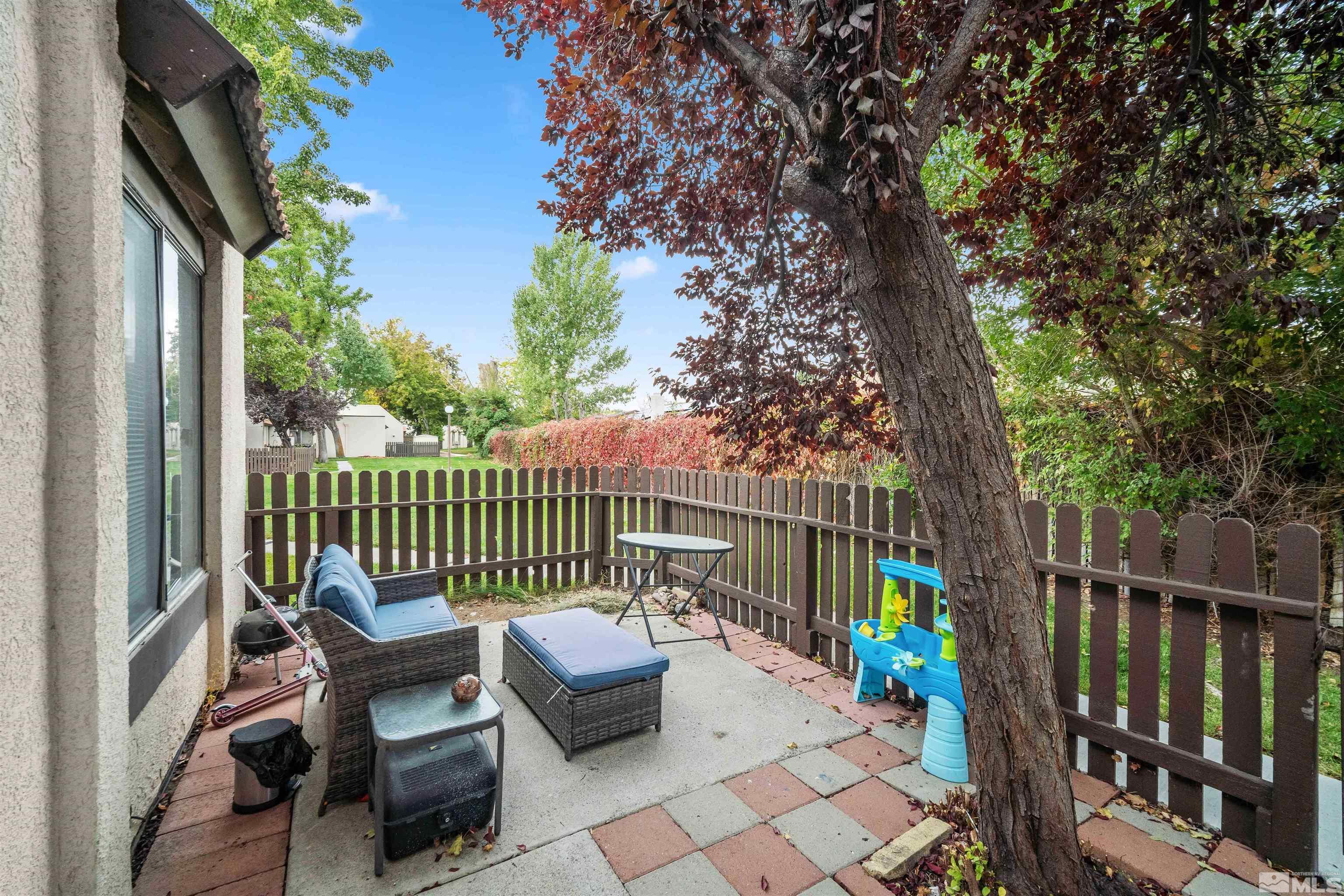 Photo #3: 250000285 Listing 