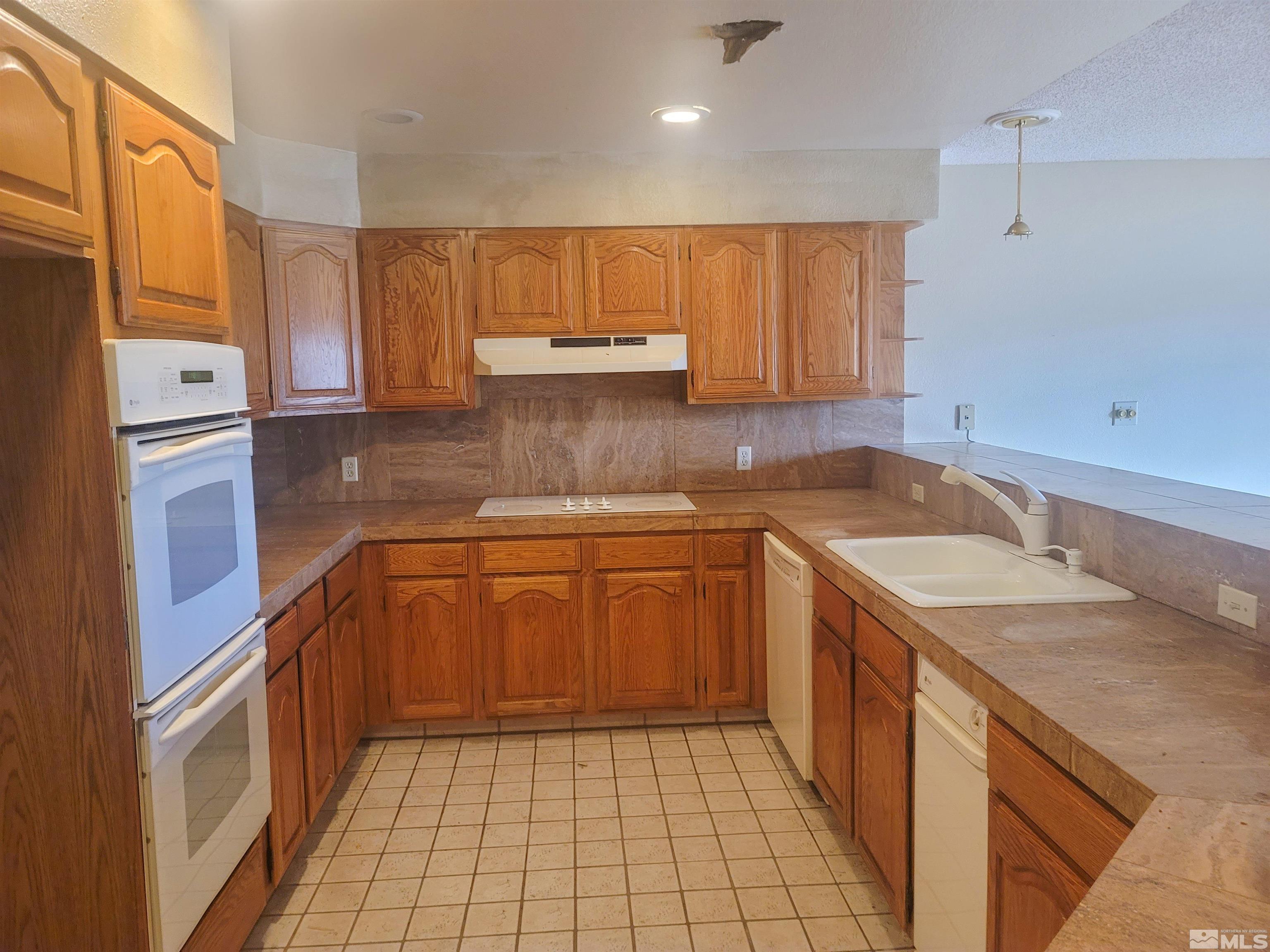 Photo #6: 250000477 Listing 