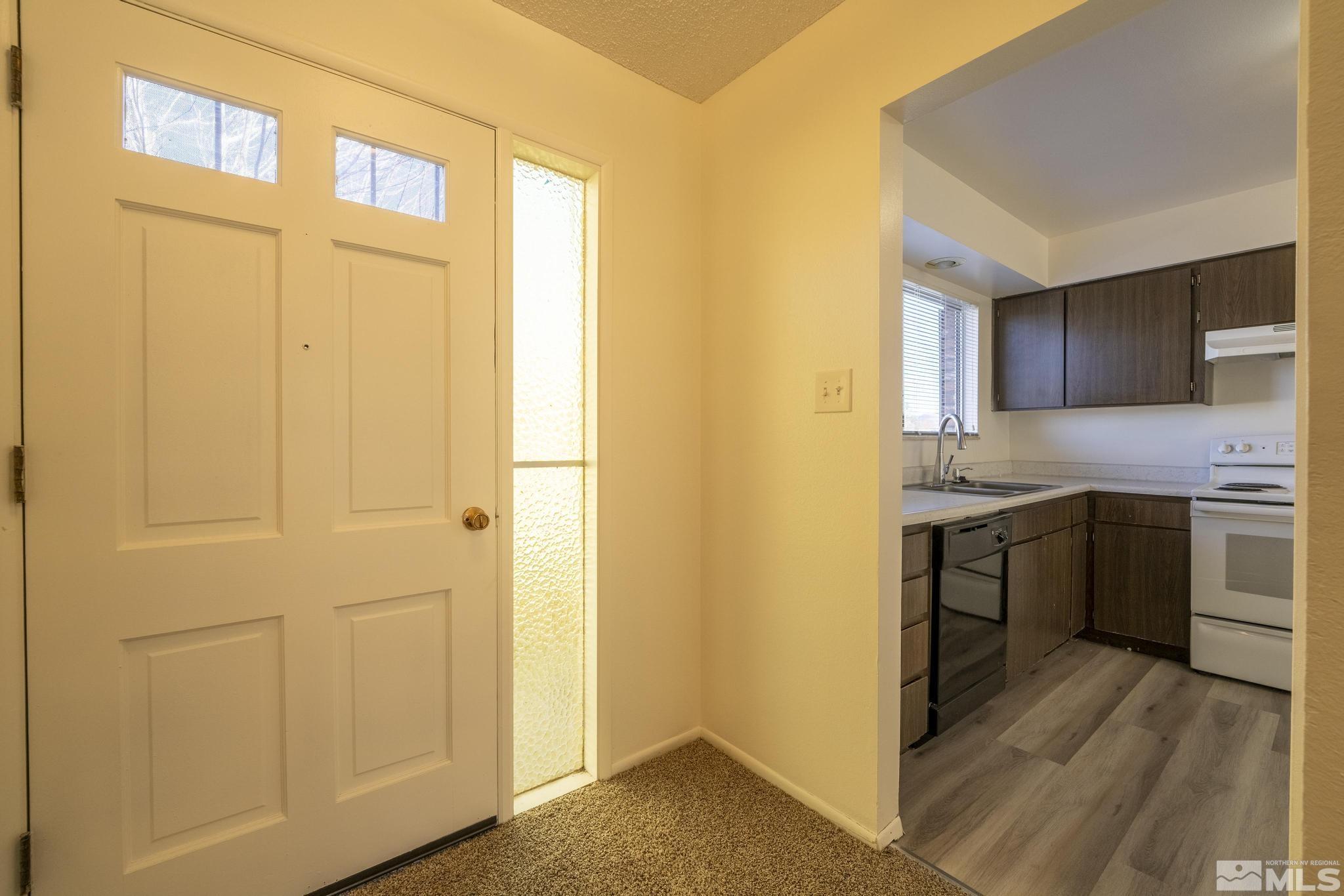 Photo #3: 250000517 Listing 