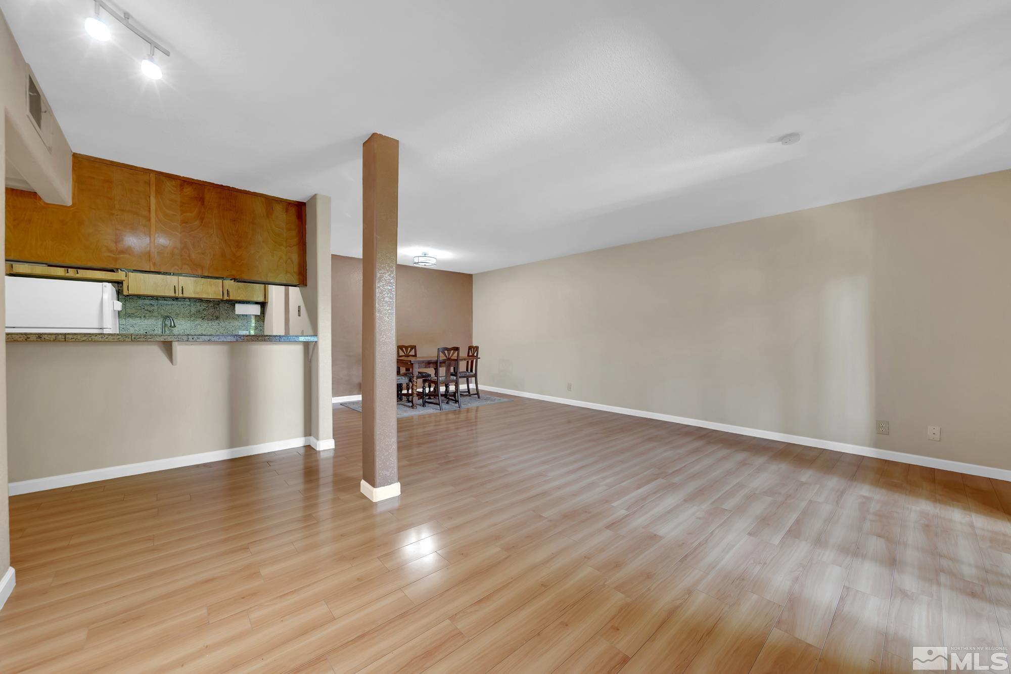 Photo #3: 250005072 Listing 
