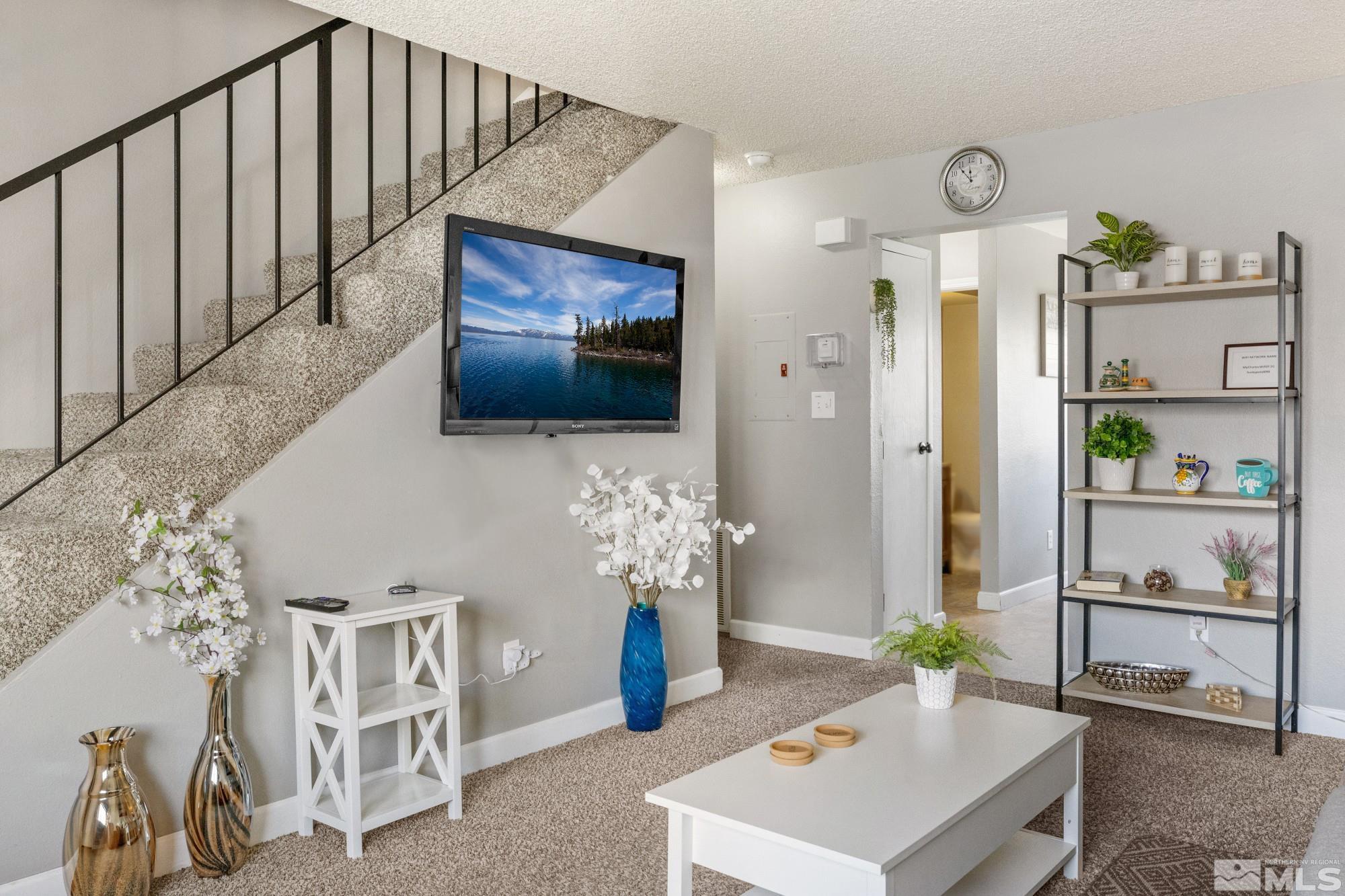 Photo #2: 250005194 Listing 
