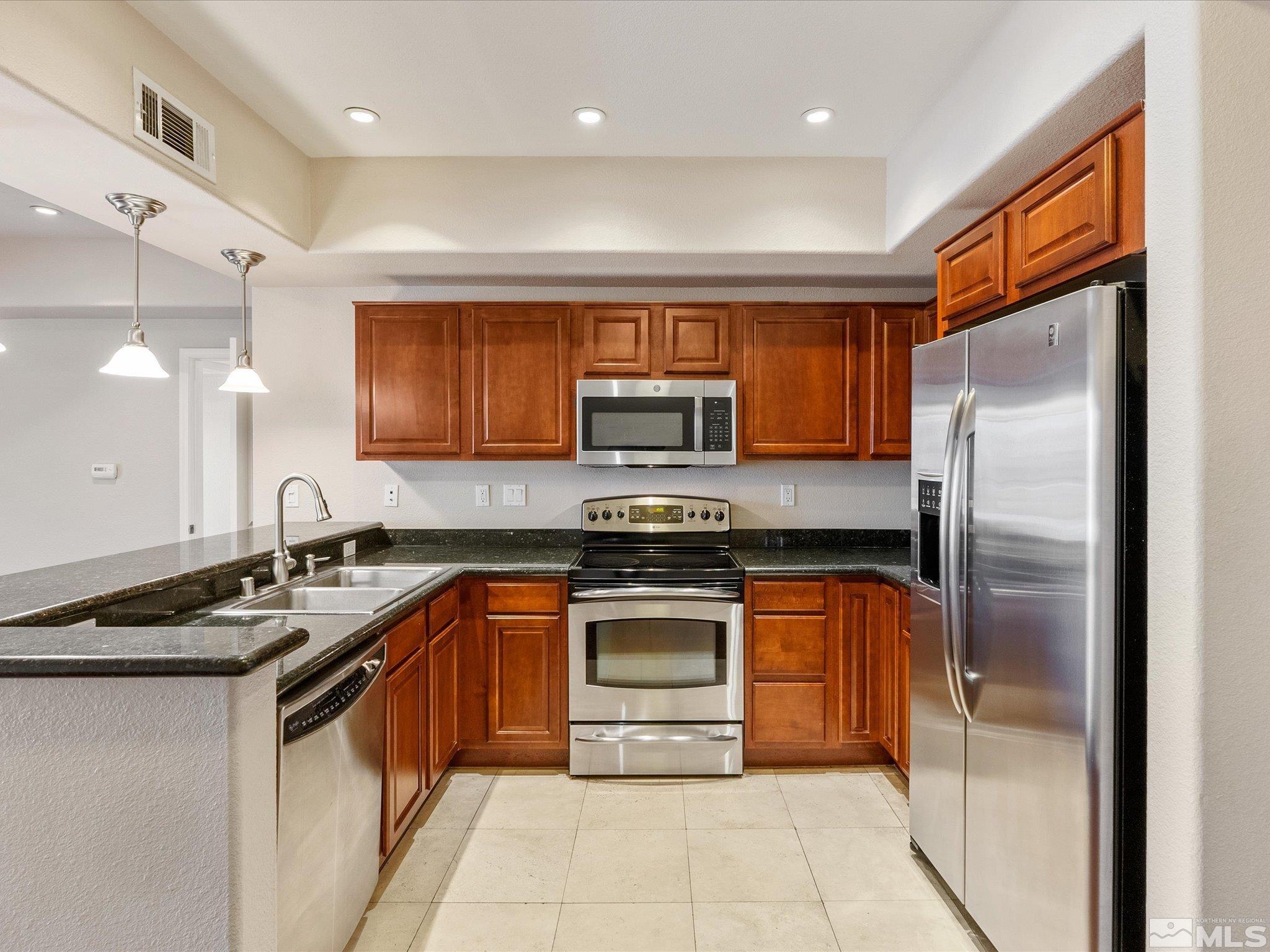Photo #4: 250005365 Listing: Photo #4