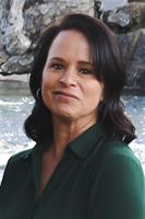 Stephanie Yates