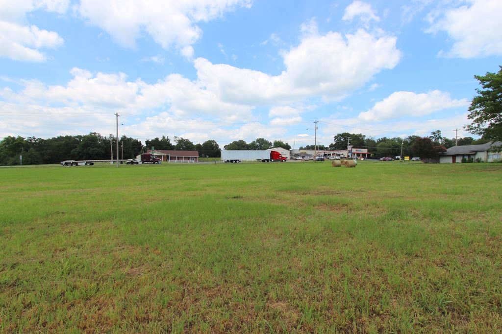 2415 E Oak  Conway, AR