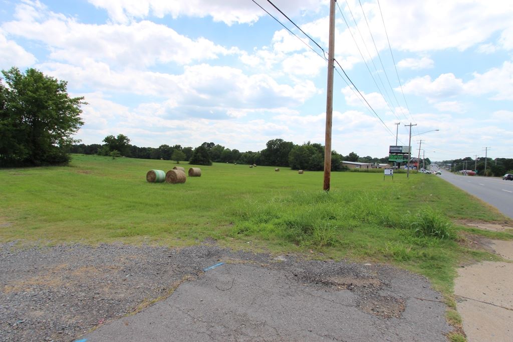 2415 E Oak  Conway, AR