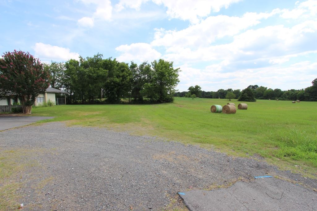 2415 E Oak  Conway, AR