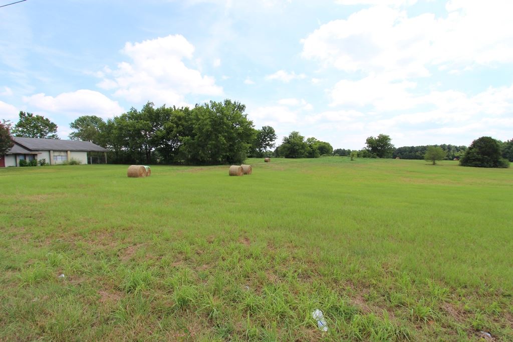 2415 E Oak  Conway, AR