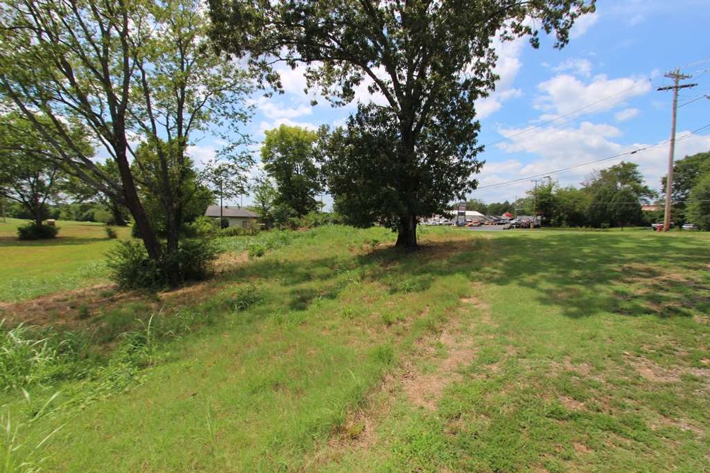2365 E Oak  Conway, AR