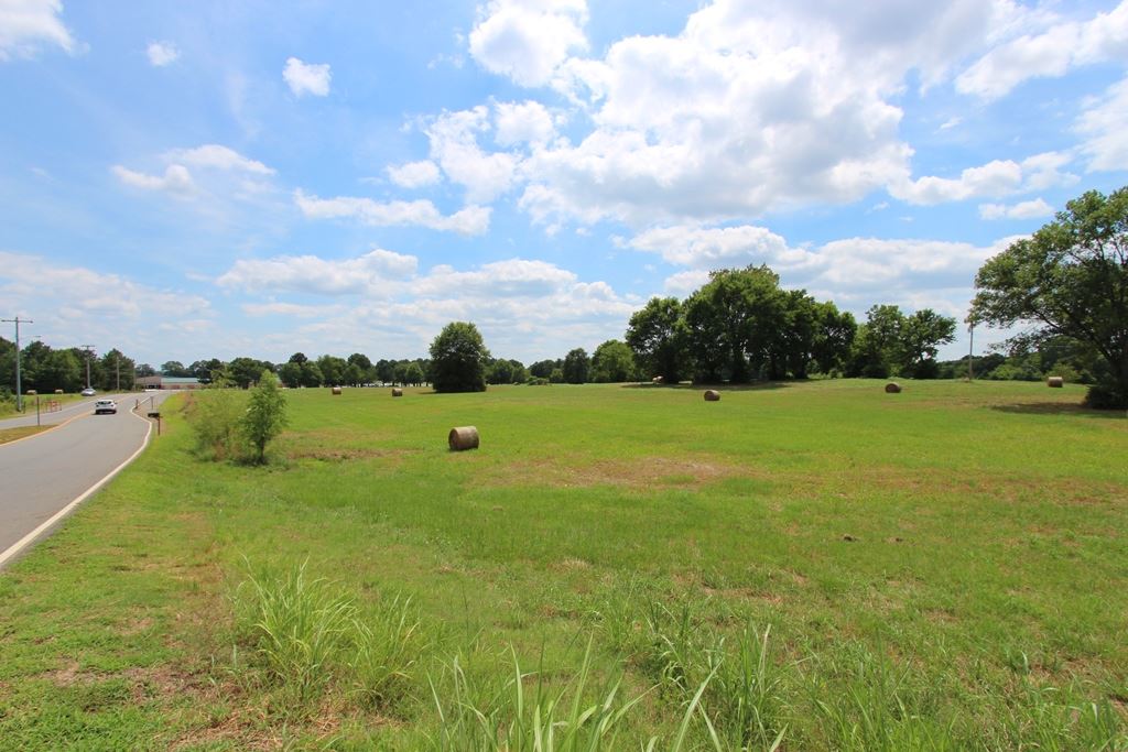 2365 E Oak  Conway, AR