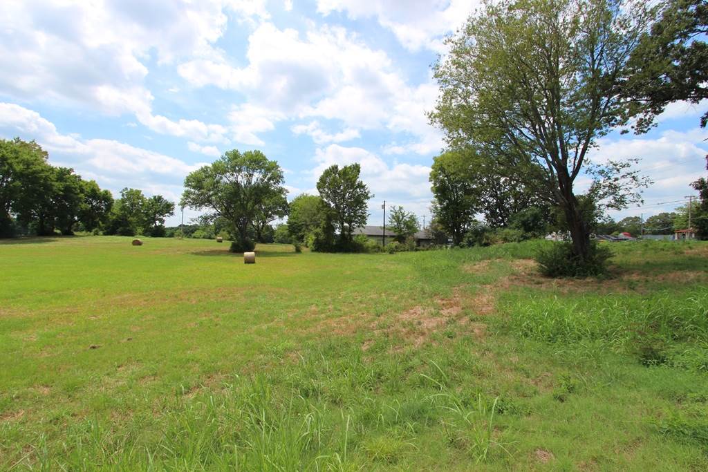 2365 E Oak  Conway, AR