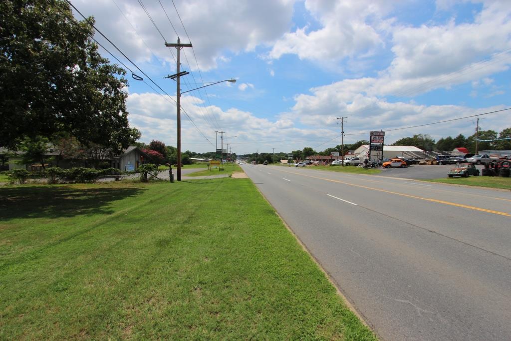2365 E Oak  Conway, AR
