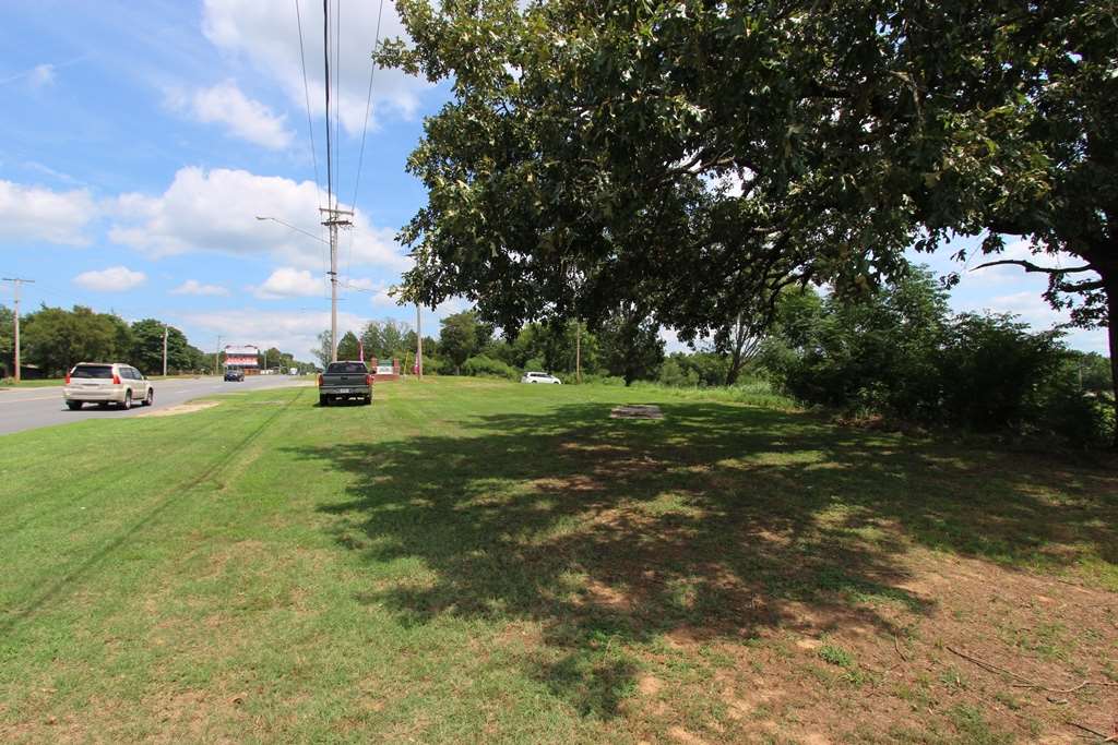 2365 E Oak  Conway, AR
