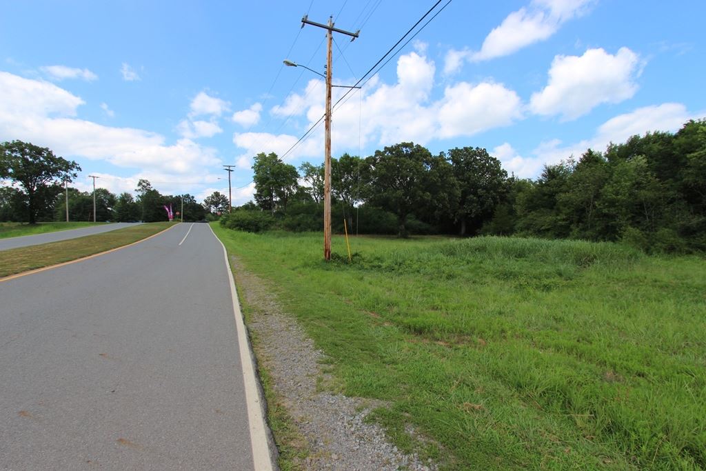 2515 E Oak  Conway, AR