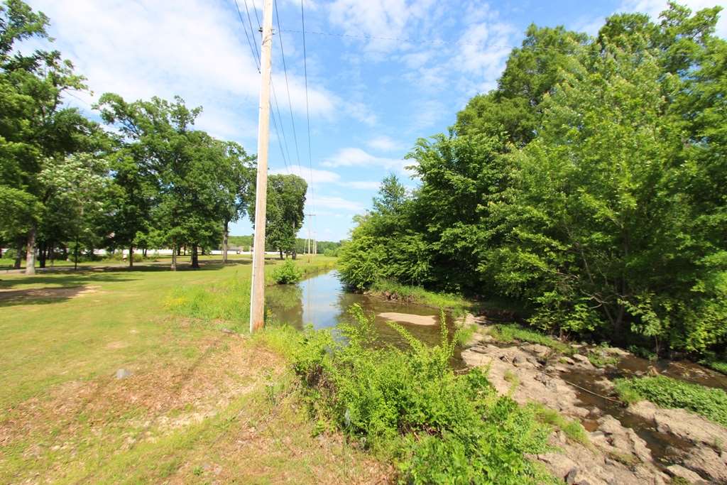 650 S Hogan  Conway, AR