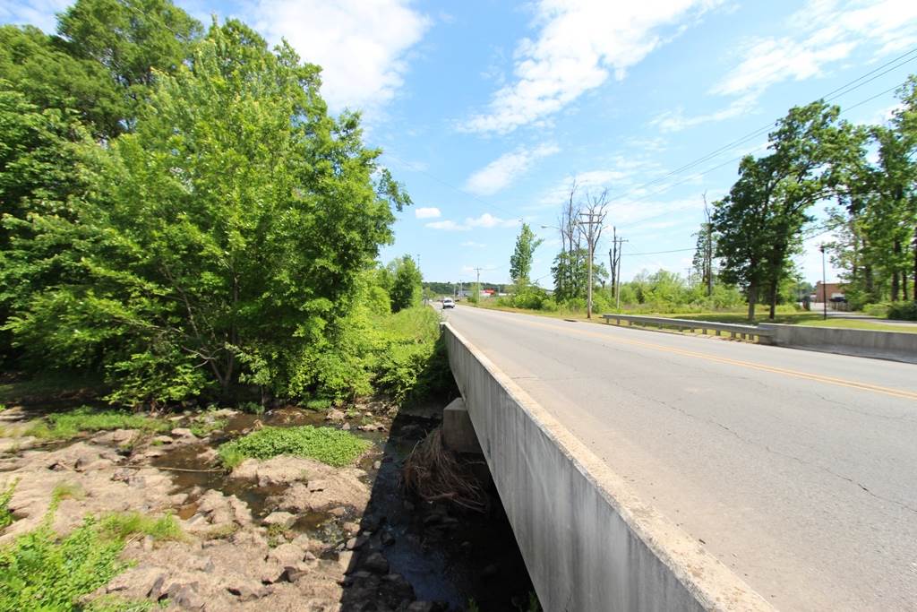 650 S Hogan  Conway, AR