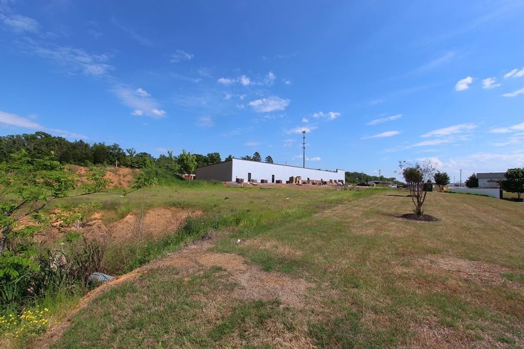 650 S Hogan  Conway, AR
