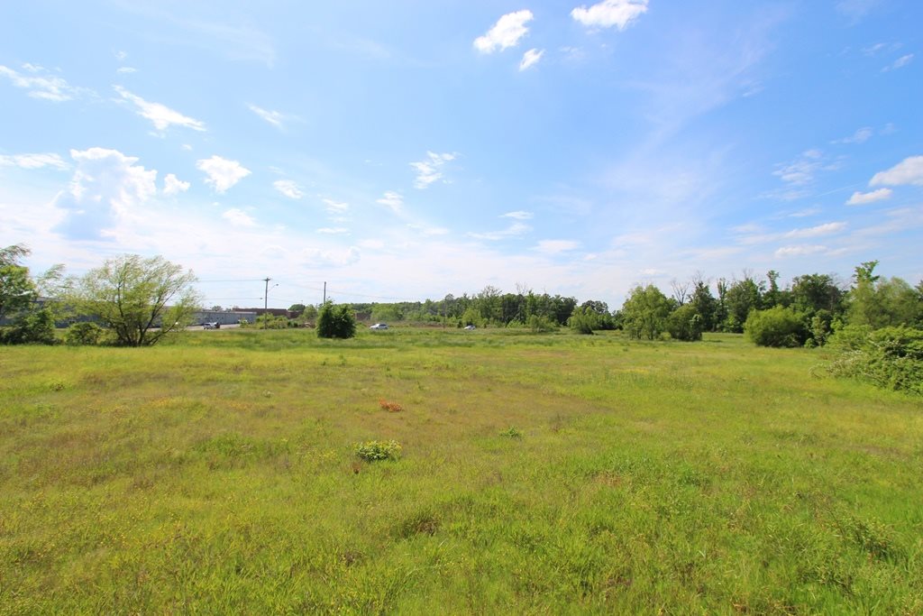 650 S Hogan  Conway, AR