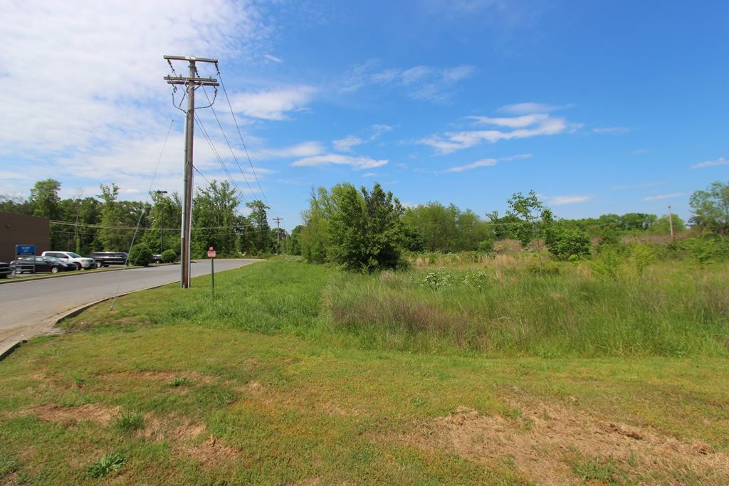 665 S Hogan  Conway, AR