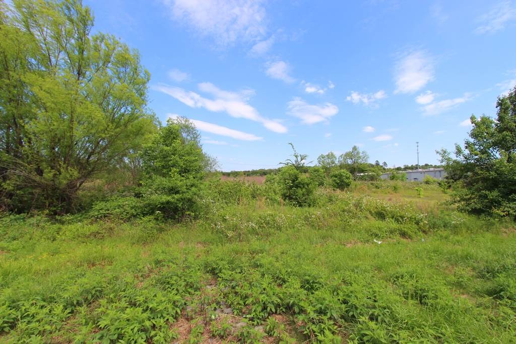 665 S Hogan  Conway, AR