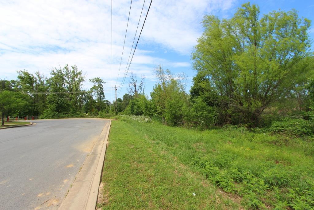 665 S Hogan  Conway, AR