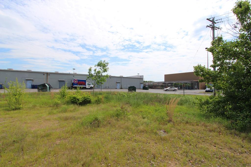 665 S Hogan  Conway, AR