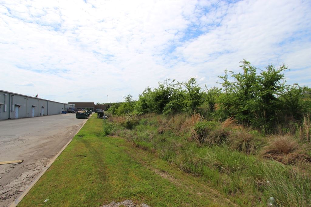665 S Hogan  Conway, AR