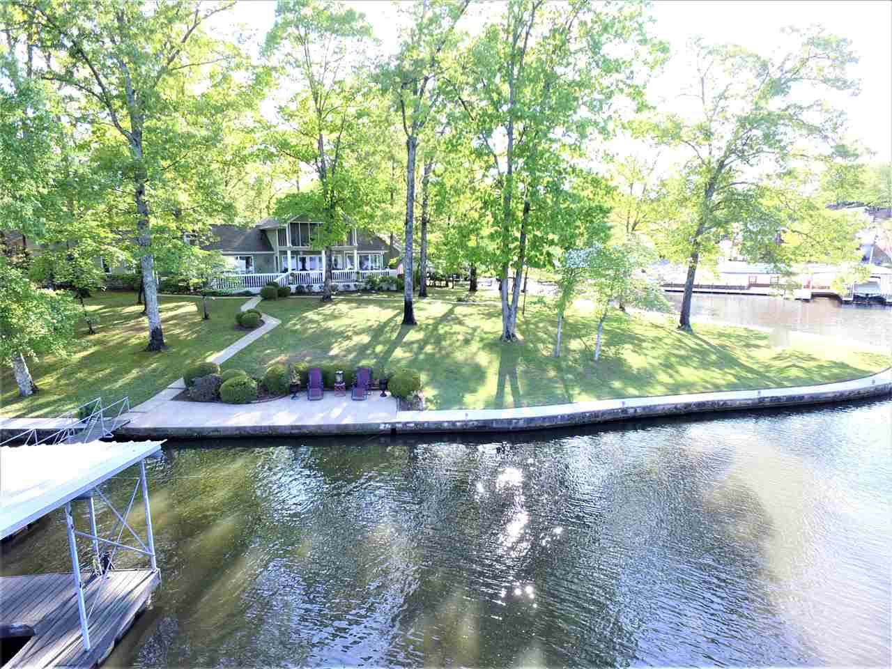 Luxury Homes Century 21 H S V Realty