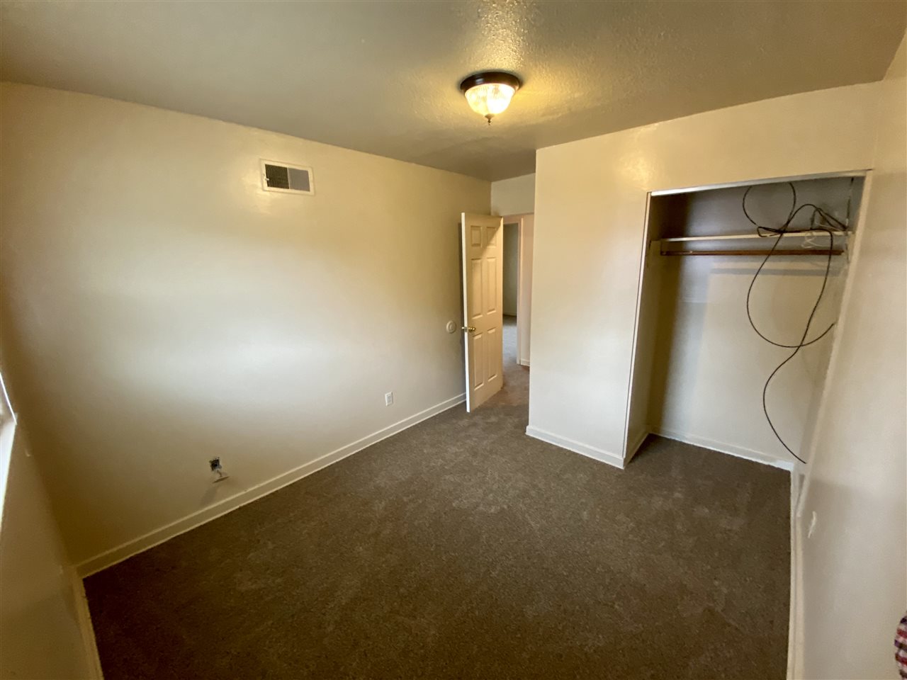 737 locust dr jonesboro, ar 72401 price: 5,000