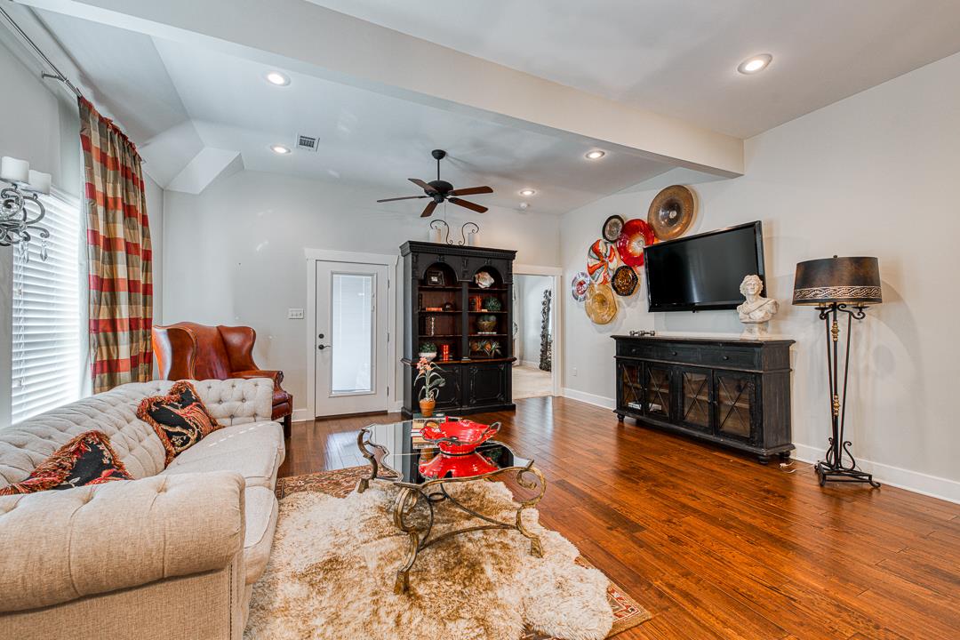 2730 Stonebrook Cove