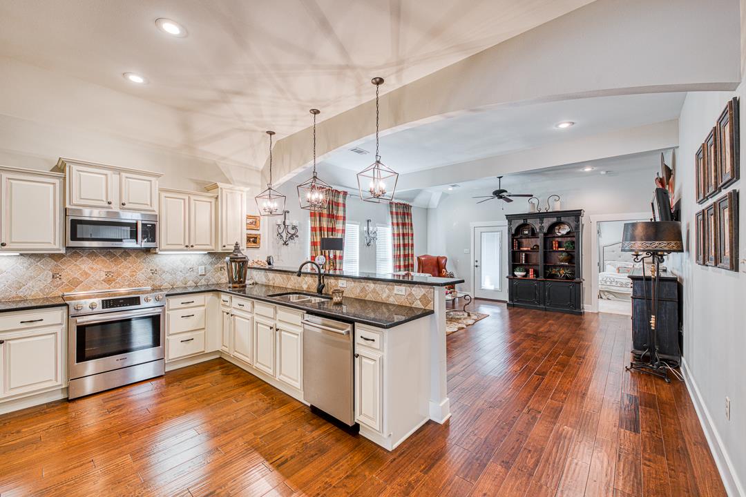 2730 Stonebrook Cove