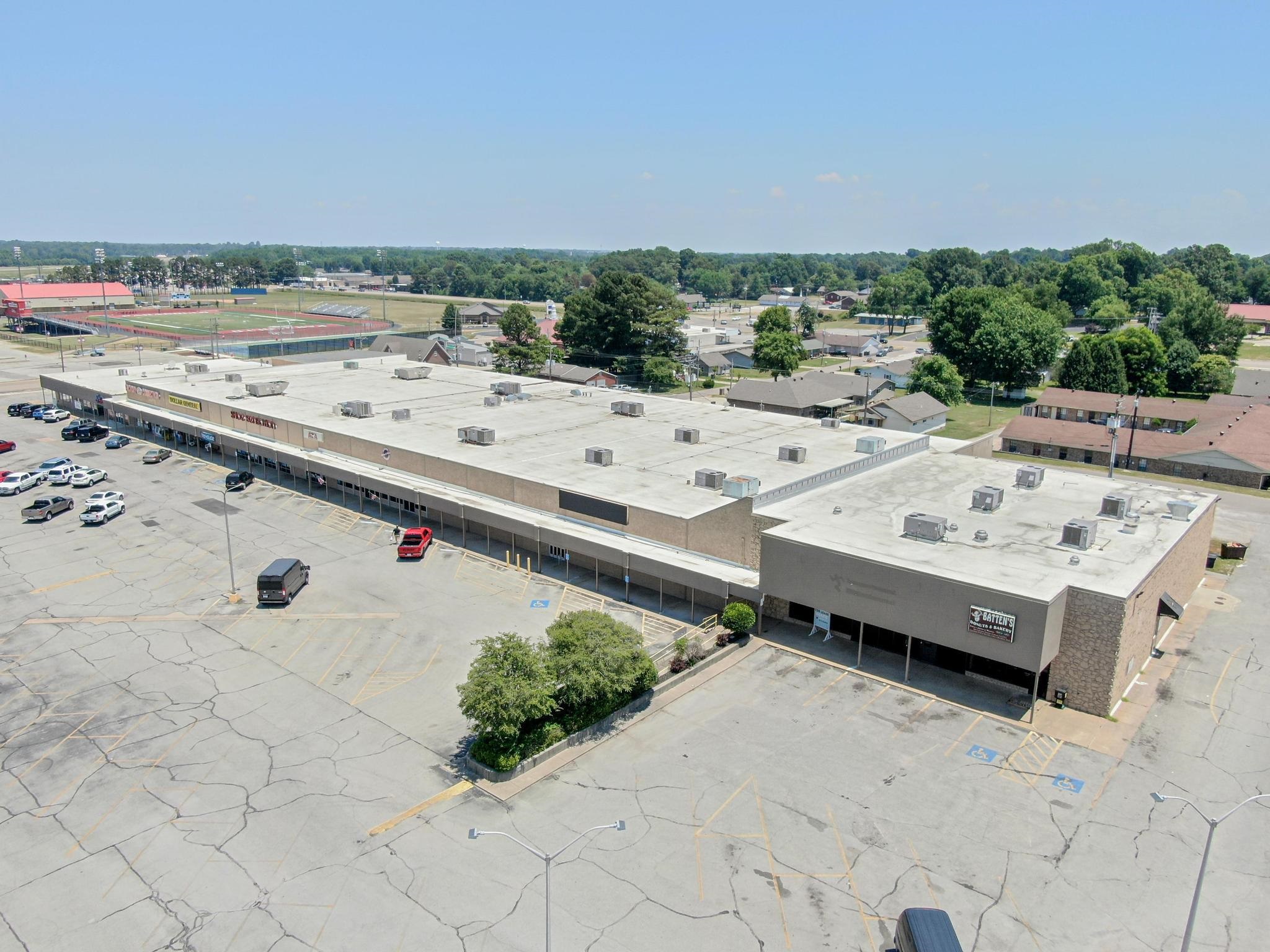 1705 W KINGSHIGHWAY PARAGOULD PLAZA Paragould, AR