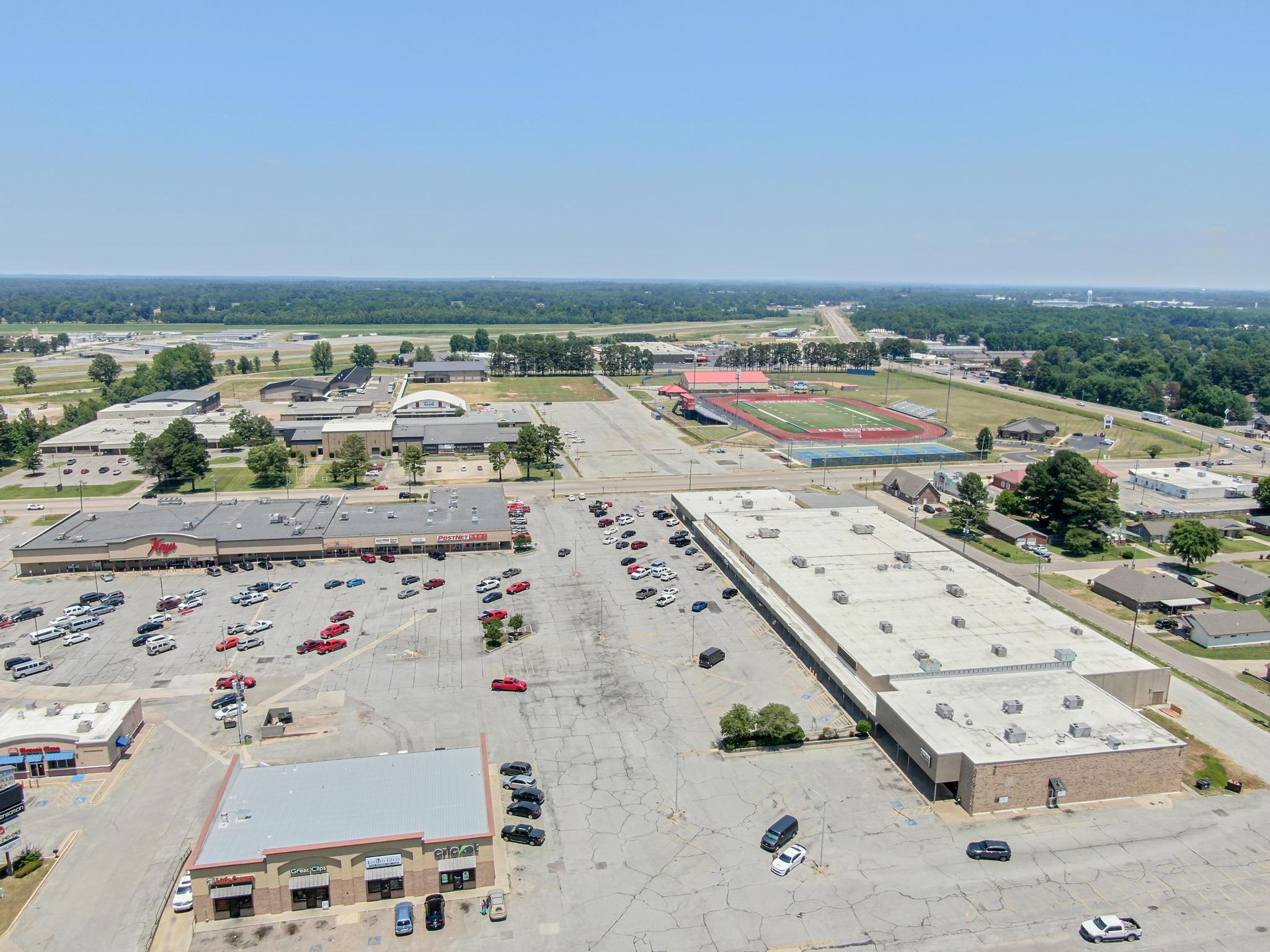 1705 W KINGSHIGHWAY PARAGOULD PLAZA Paragould, AR
