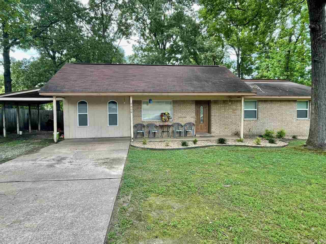 Benton homes for sale under 200,000