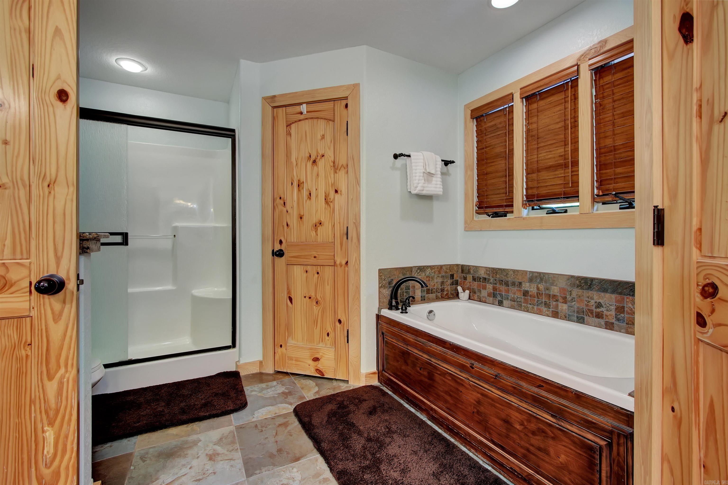 69  Jackson Ridge  Eureka Springs, AR