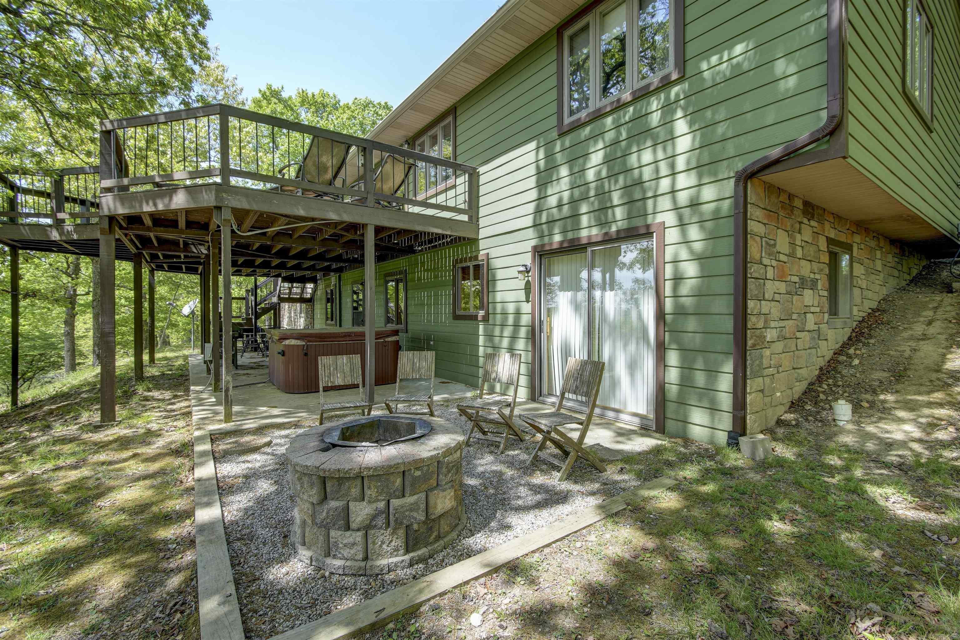 69  Jackson Ridge  Eureka Springs, AR