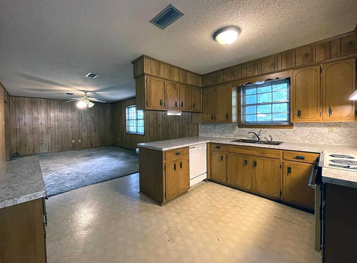 9 Water Oak Dr