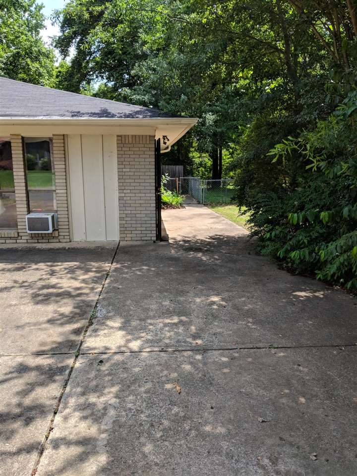 128 Oaklawn
