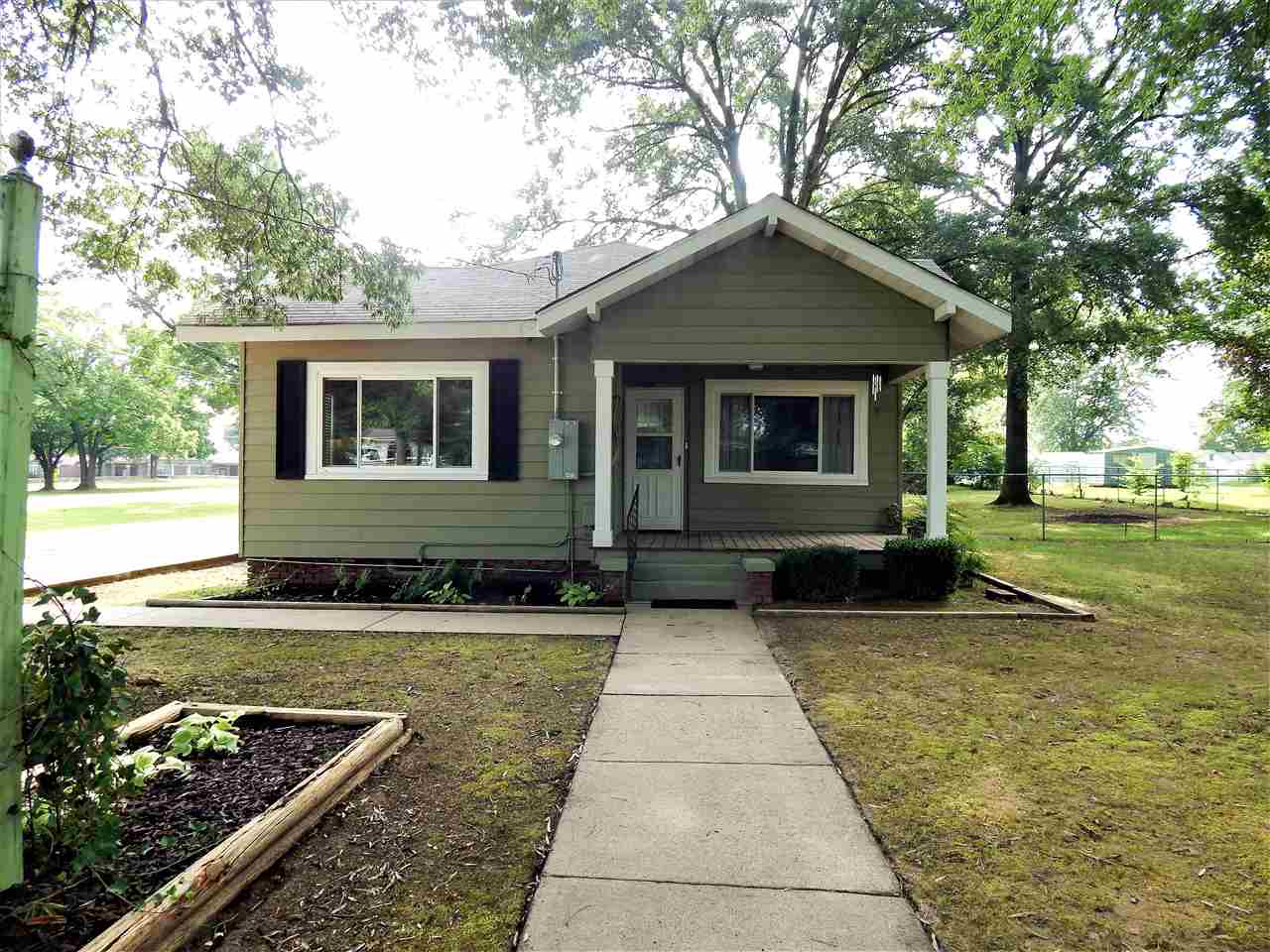 Home JC Thornton & Company J.C. Thornton & Company A Full Service