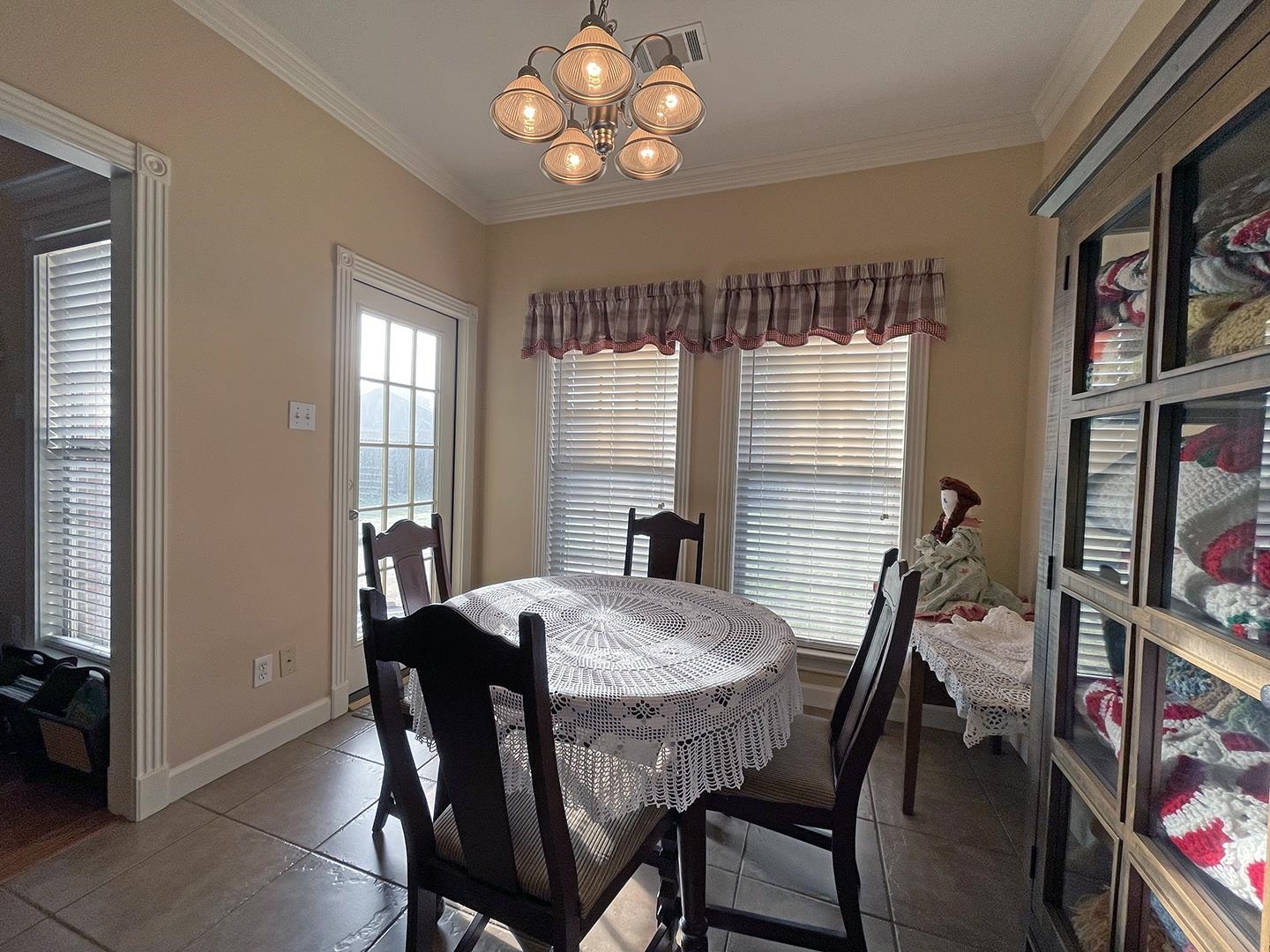 2625 Apple Blossom Lane