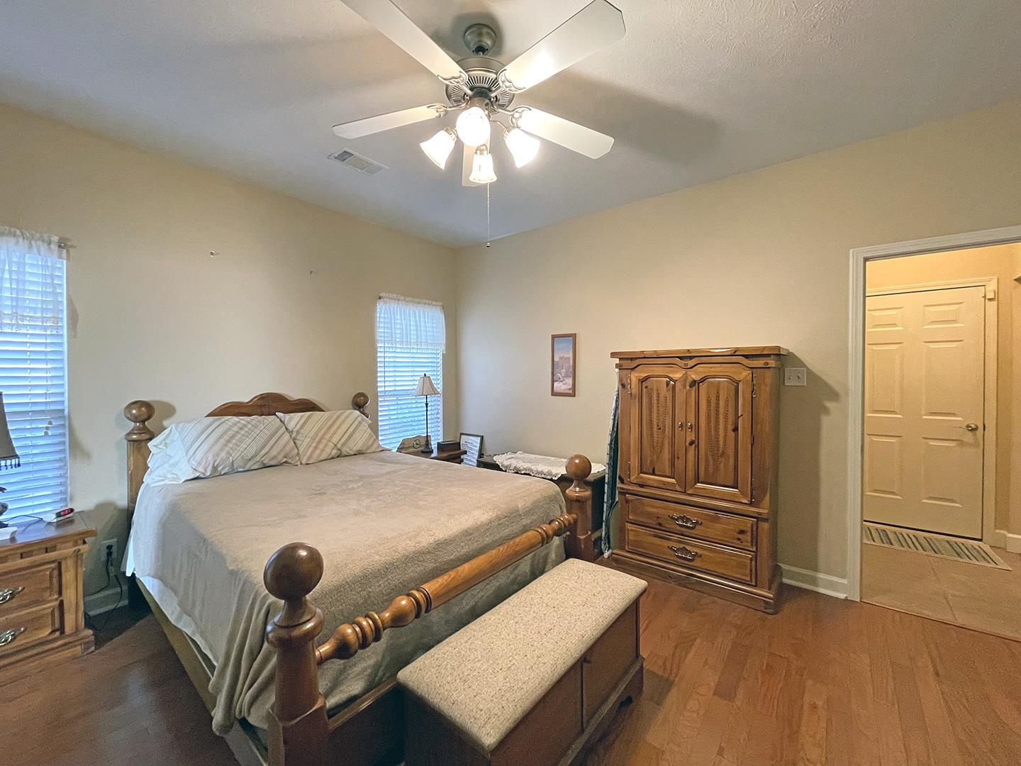 2625 Apple Blossom Lane