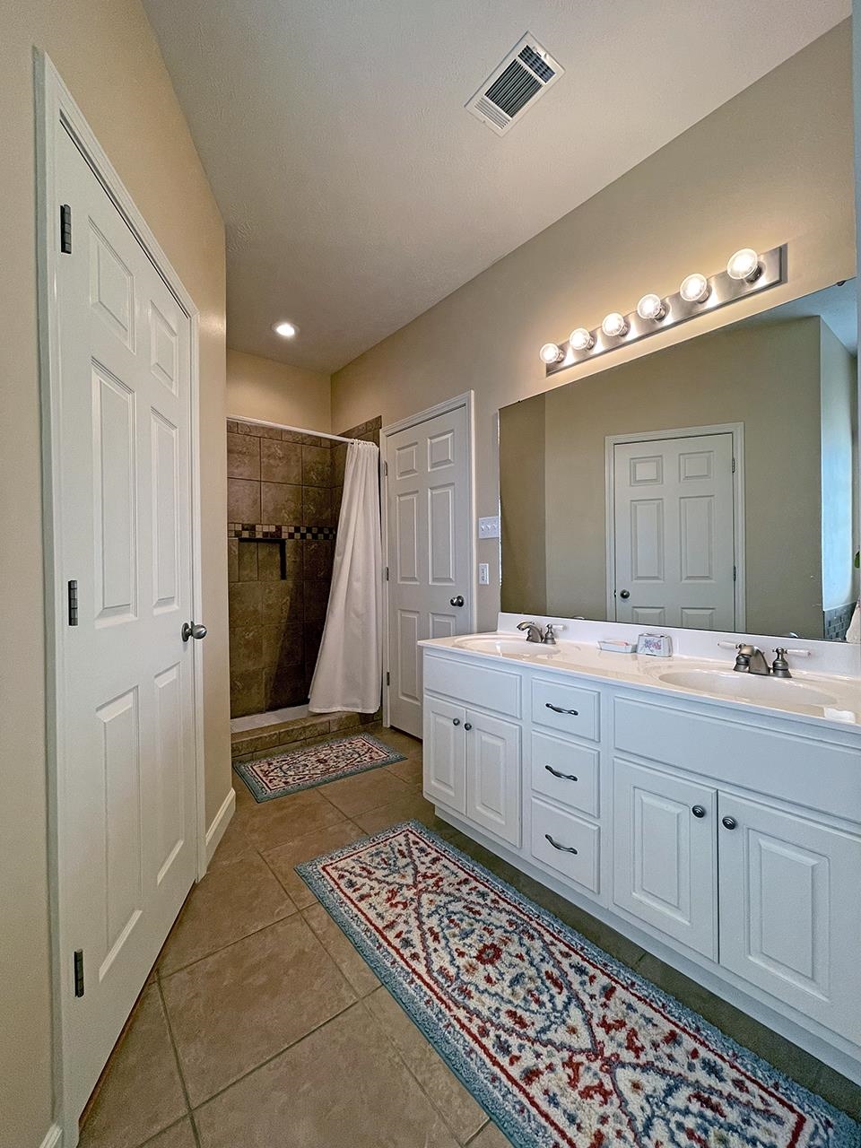 2625 Apple Blossom Lane