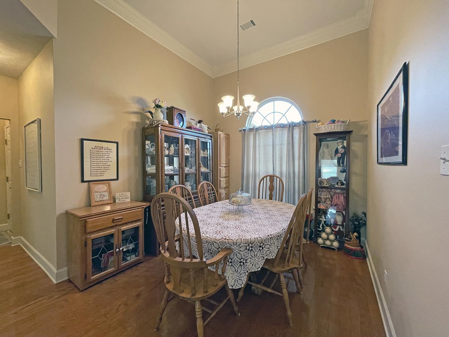 2625 Apple Blossom Lane