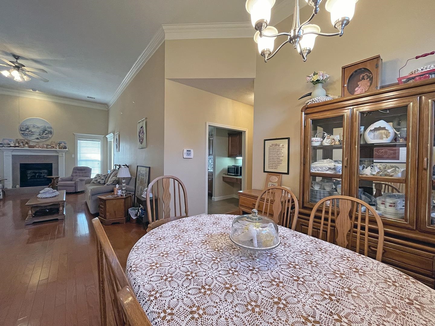 2625 Apple Blossom Lane