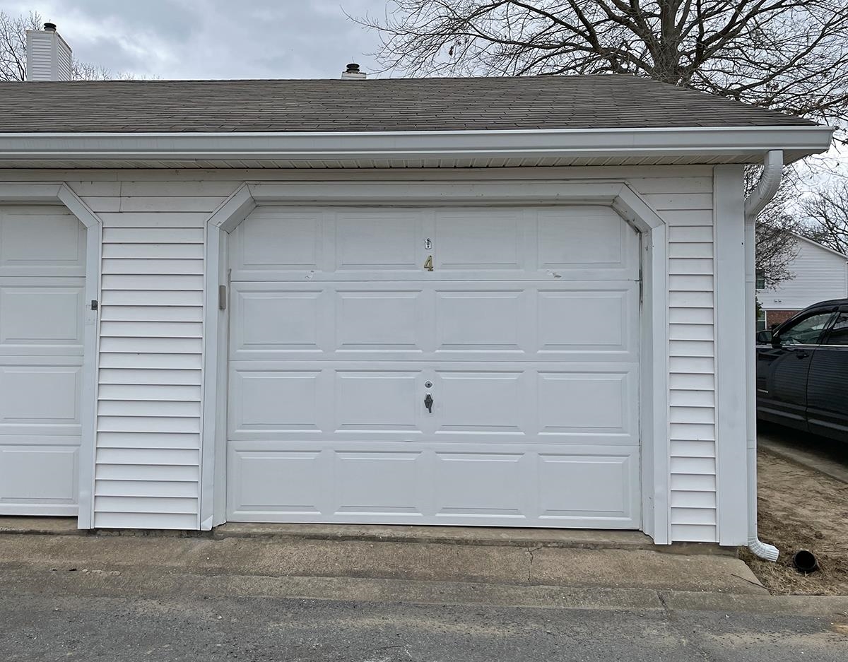 1005 S German Lane 42