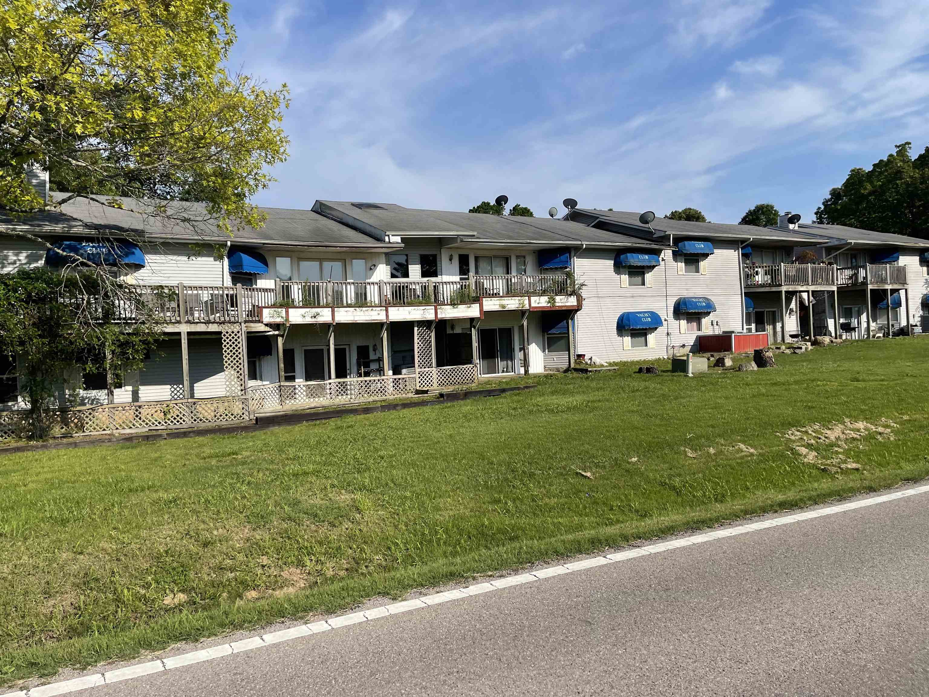 1811  Central Boulevard  Bull Shoals, AR